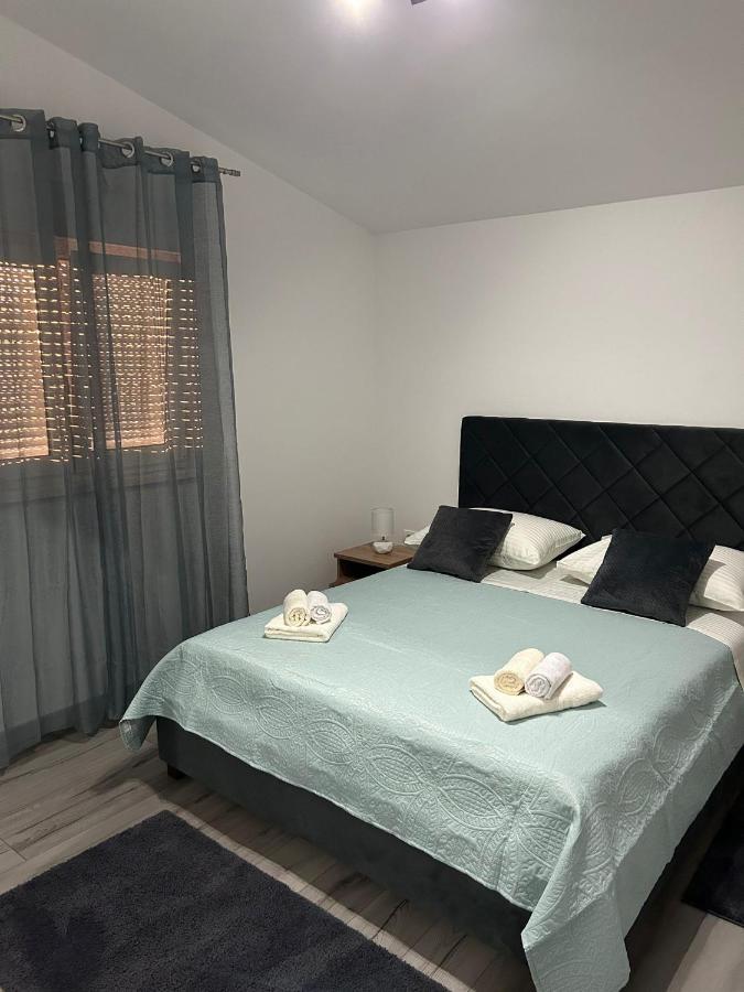 Apartment Marko With A Beautiful View Of The Sea Kaštel Sućurac Bagian luar foto